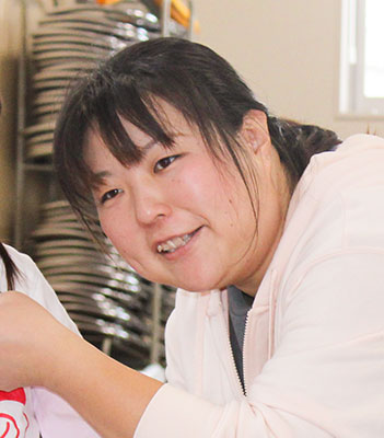岡 真奈美
